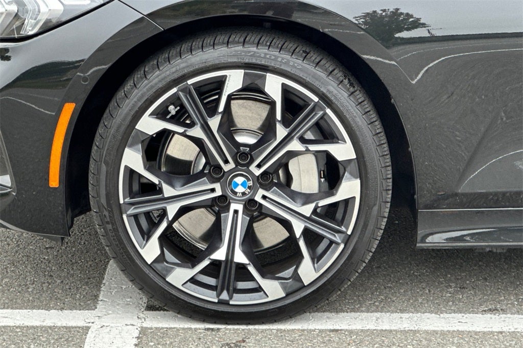 2025 BMW 3 Series 330i