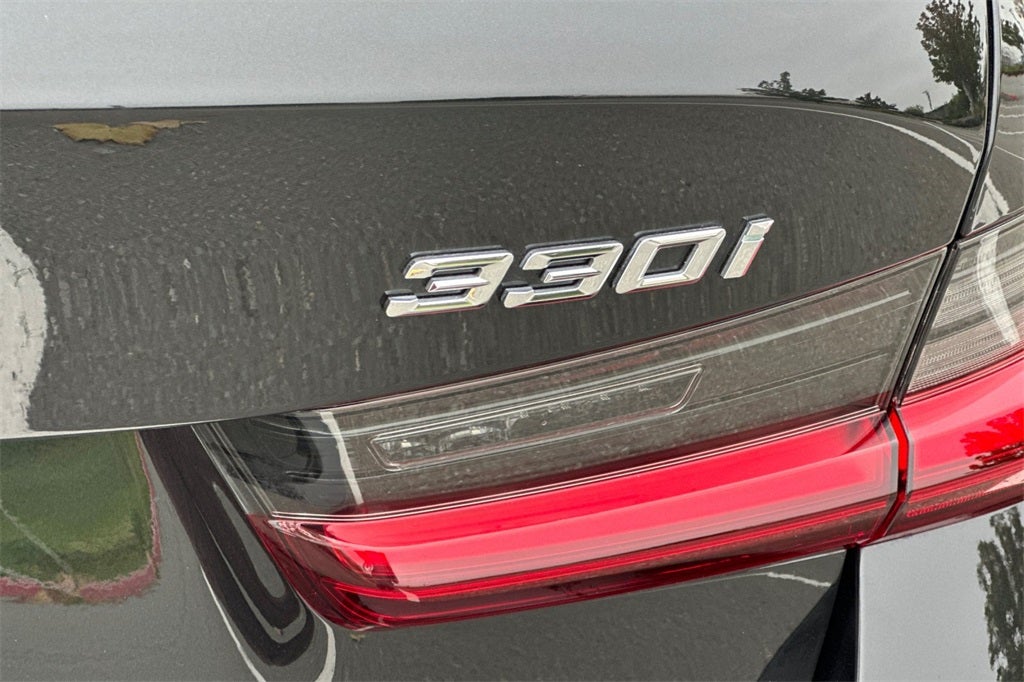 2025 BMW 3 Series 330i