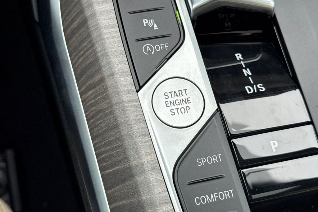 2026 BMW 3 Series 330i