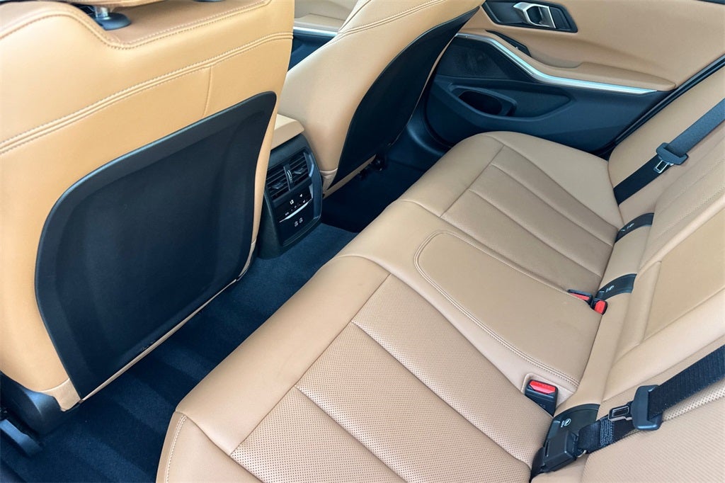 2025 BMW 3 Series 330i