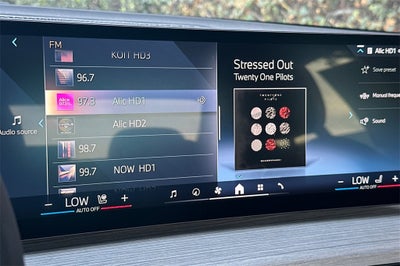 2025 BMW 3 Series 330i