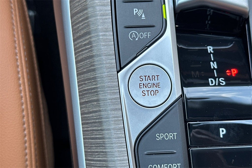 2025 BMW 3 Series 330i