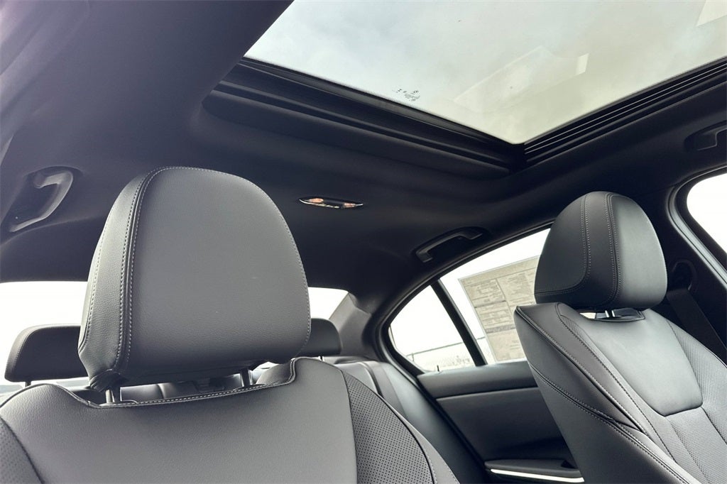 2026 BMW 3 Series 330i