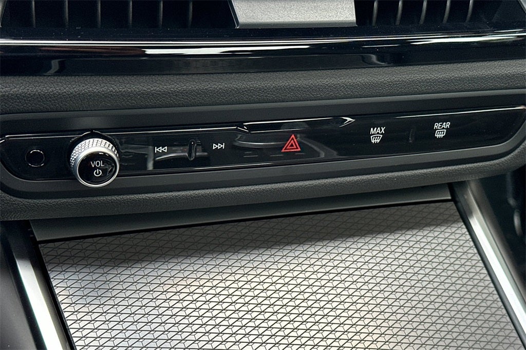 2026 BMW 3 Series 330i