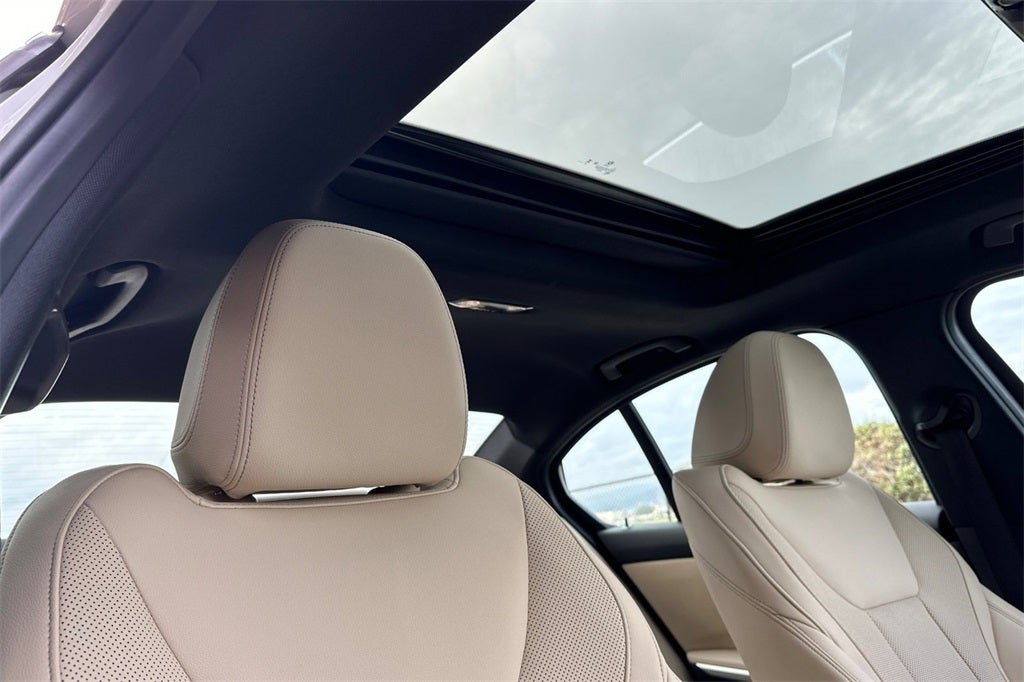 2025 BMW 3 Series 330i