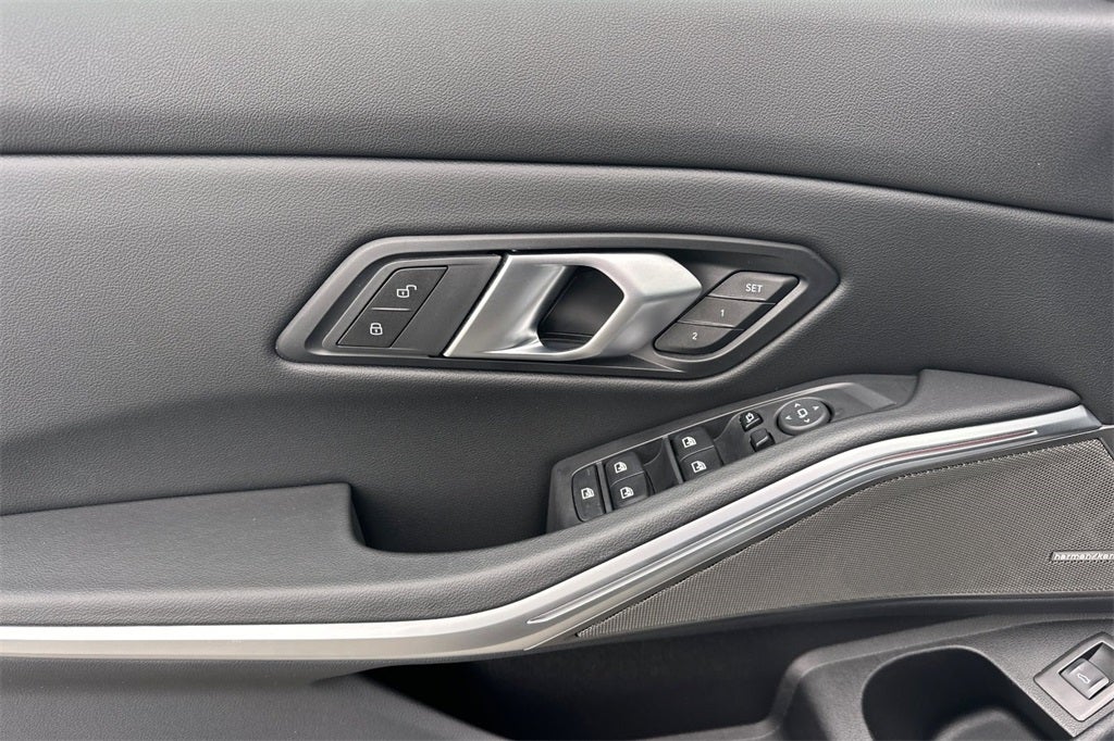 2025 BMW 3 Series 330i