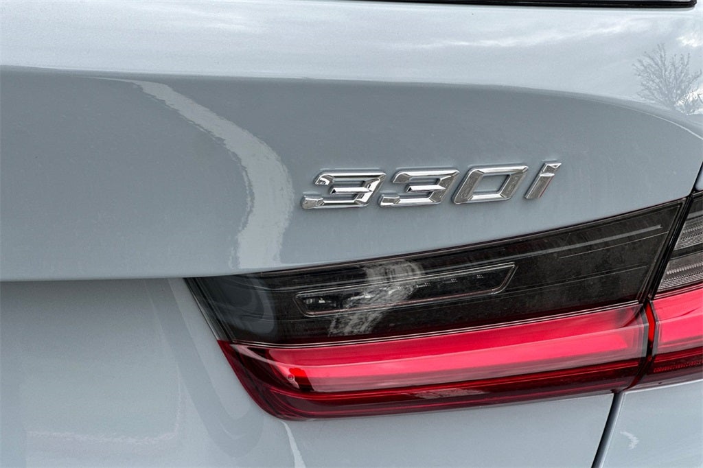 2025 BMW 3 Series 330i