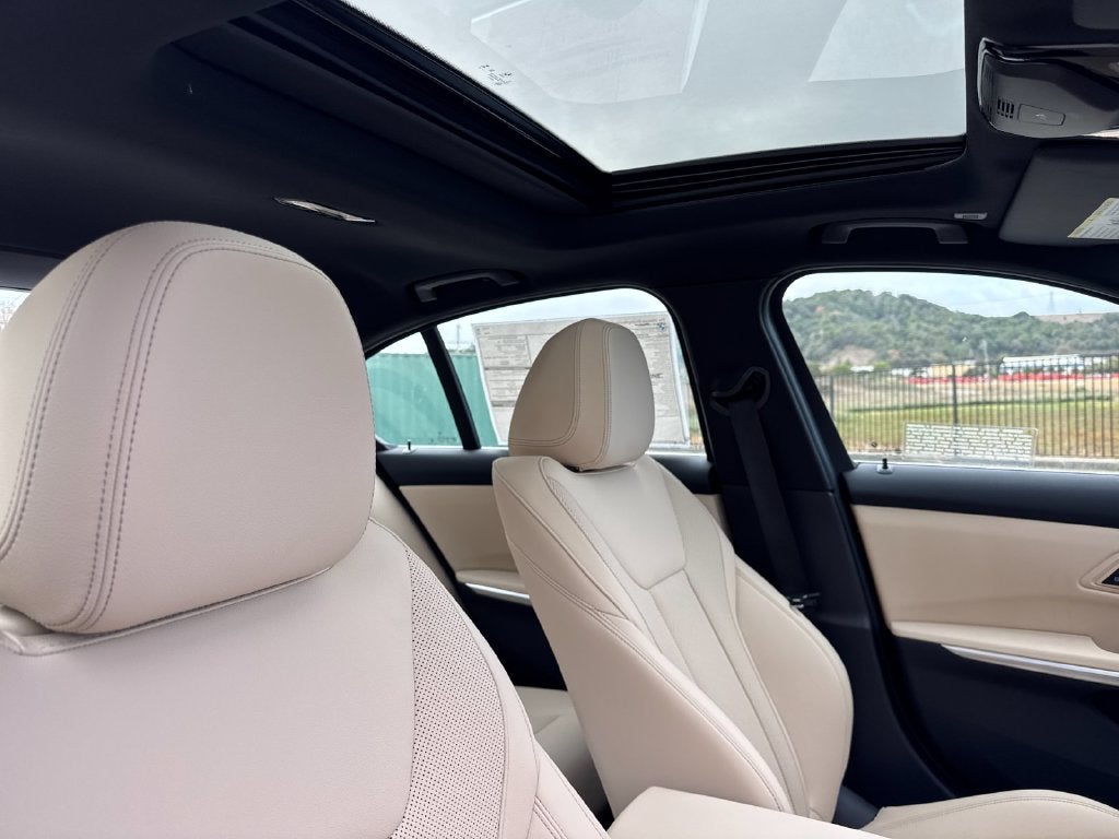 2026 BMW 3 Series 330i