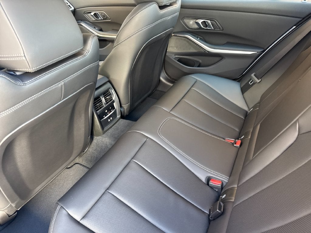 2026 BMW 3 Series 330i