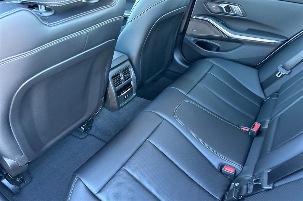 2026 BMW 3 Series 330i