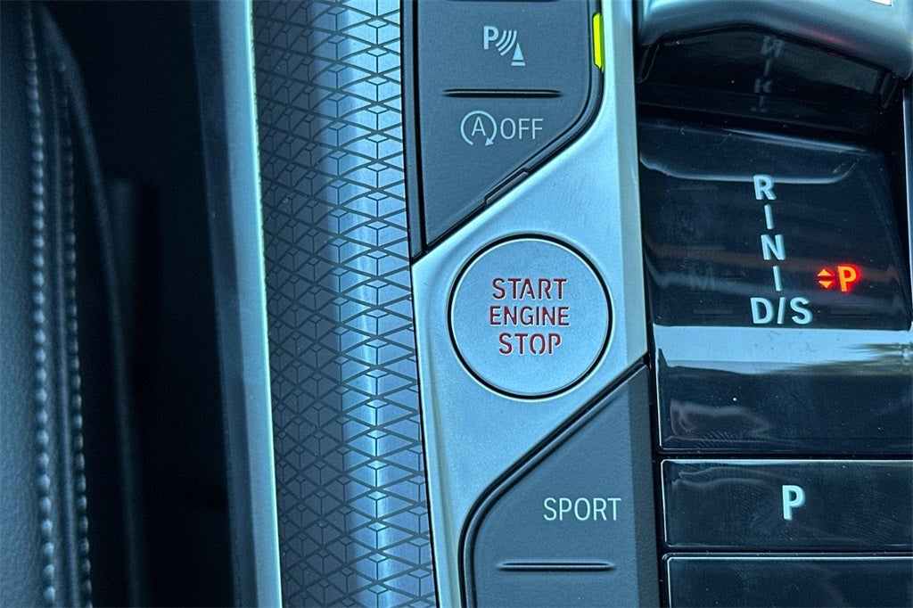 2026 BMW 3 Series 330i