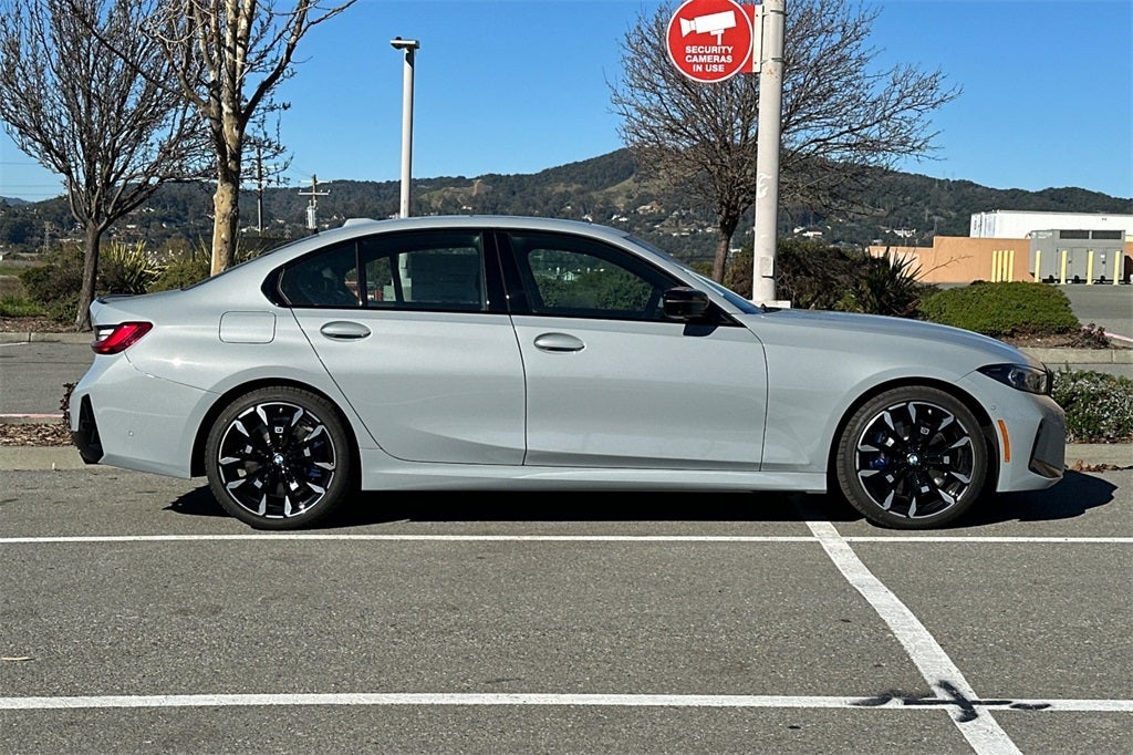 2026 BMW 3 Series 330i
