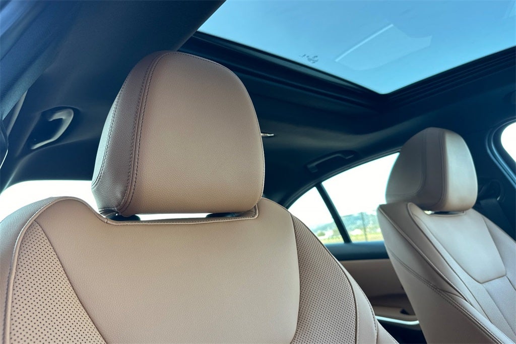 2025 BMW 3 Series 330i