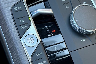 2025 BMW 3 Series 330i