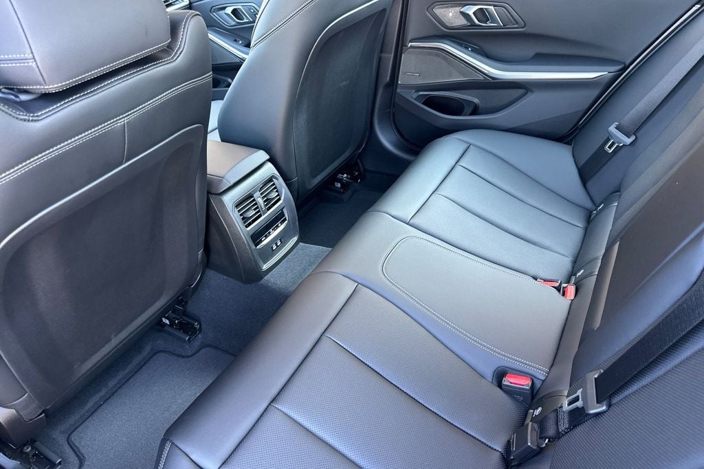 2026 BMW 3 Series 330i