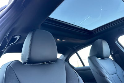 2025 BMW 3 Series 330i