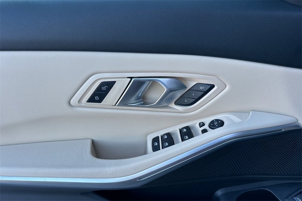 2025 BMW 3 Series 330i