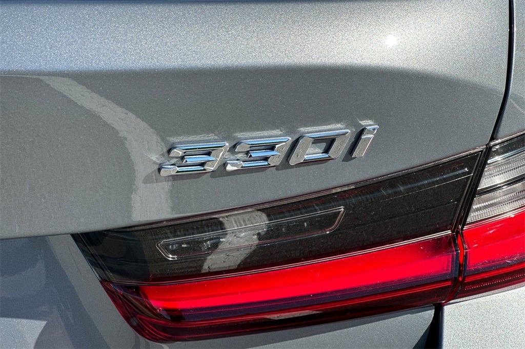 2025 BMW 3 Series 330i