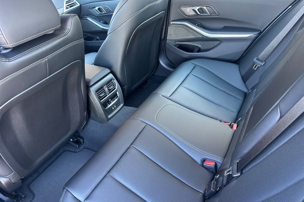 2026 BMW 3 Series 330i