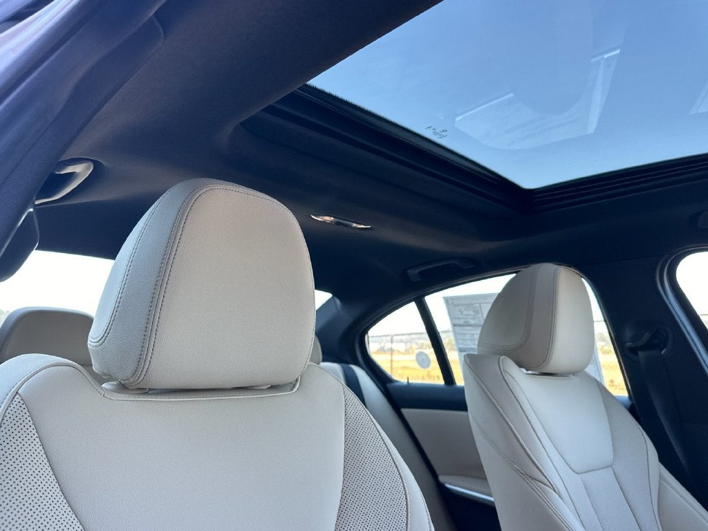 2026 BMW 3 Series 330i
