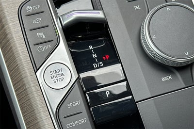 2025 BMW 3 Series 330i