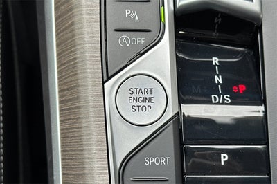 2025 BMW 3 Series 330i