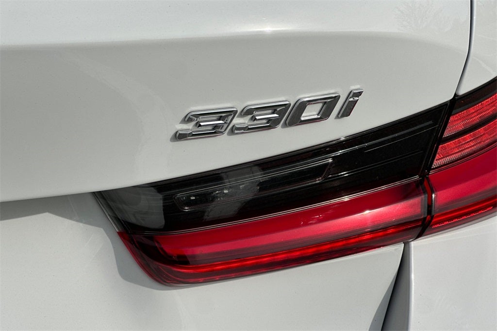 2025 BMW 3 Series 330i
