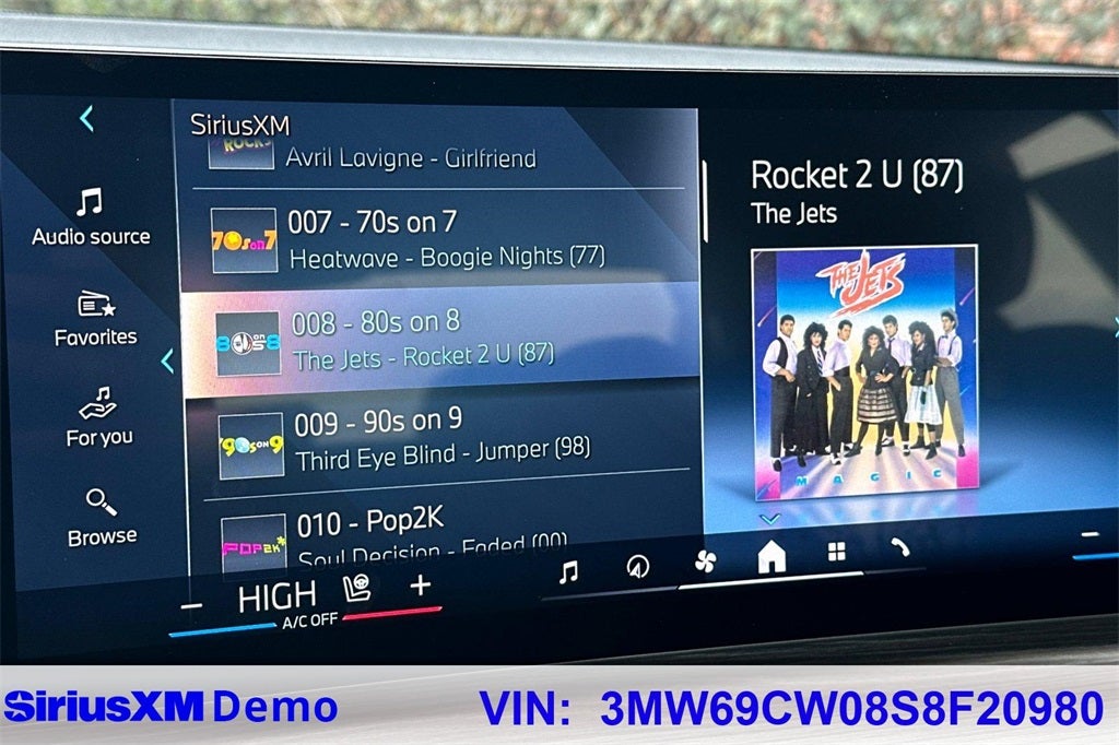 2025 BMW 3 Series 330i