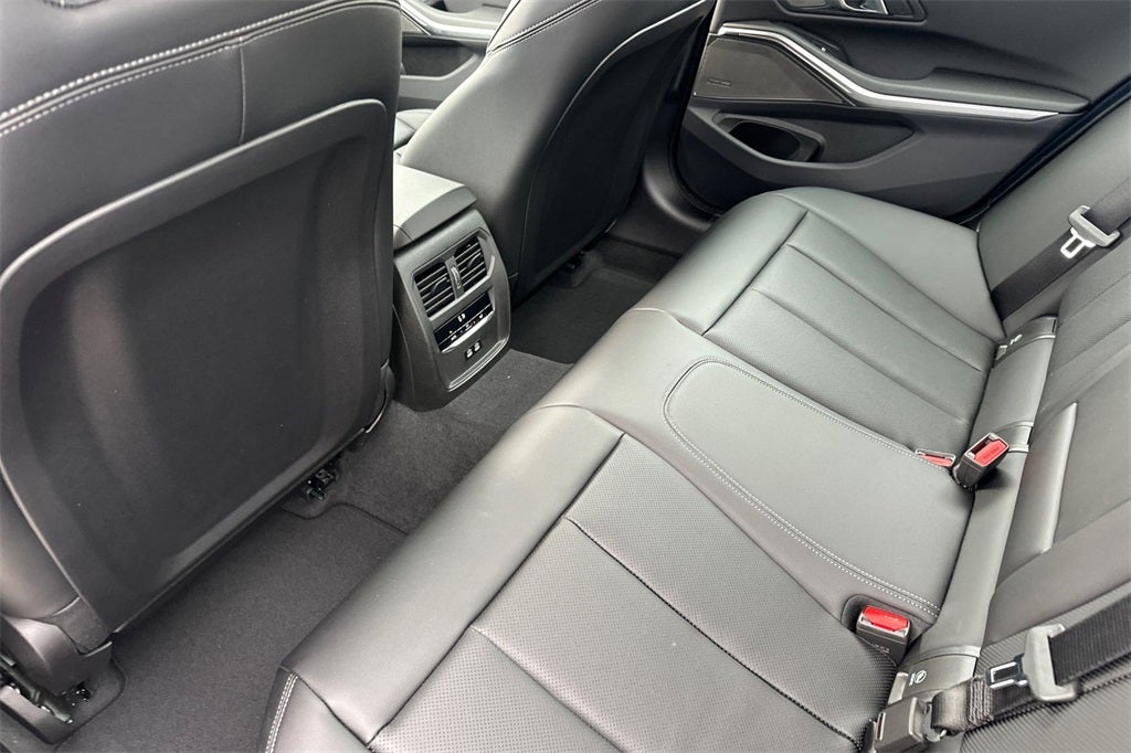 2026 BMW 3 Series 330i