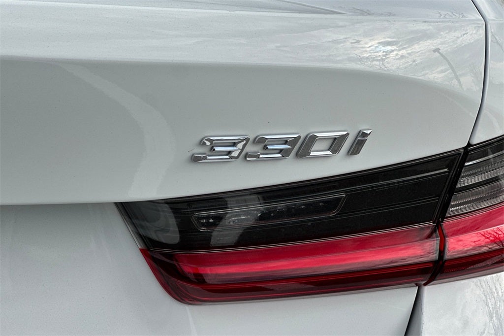 2023 BMW 3 Series 330i