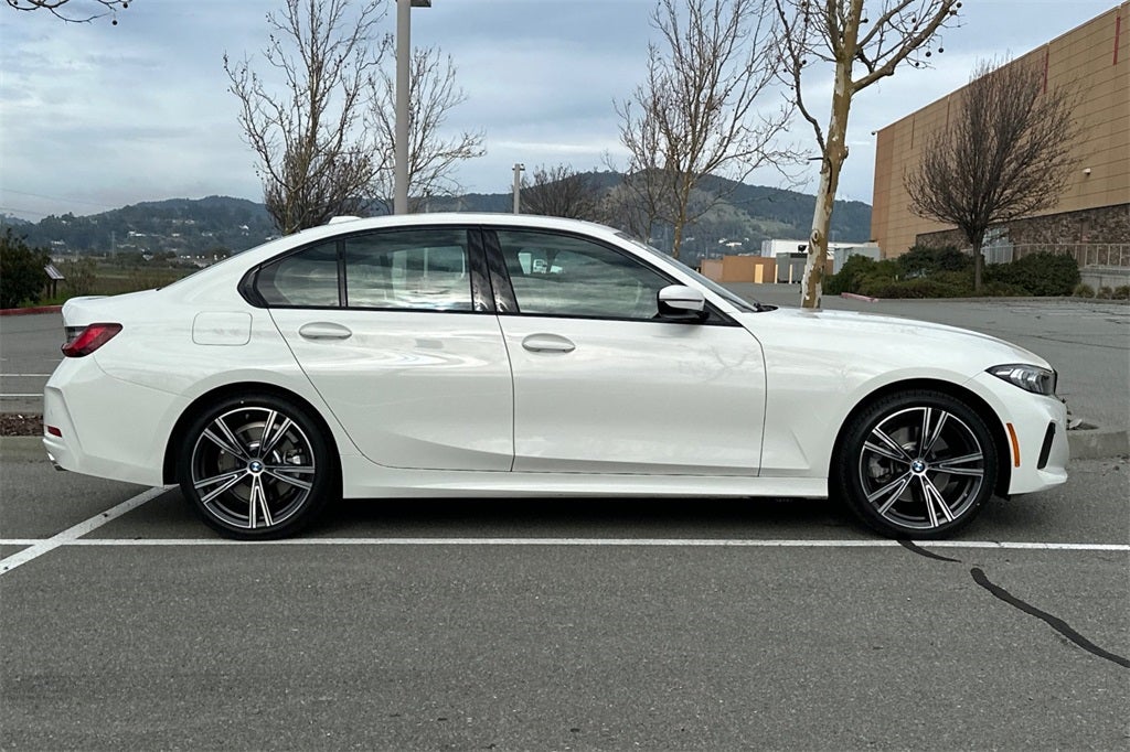 2023 BMW 3 Series 330i