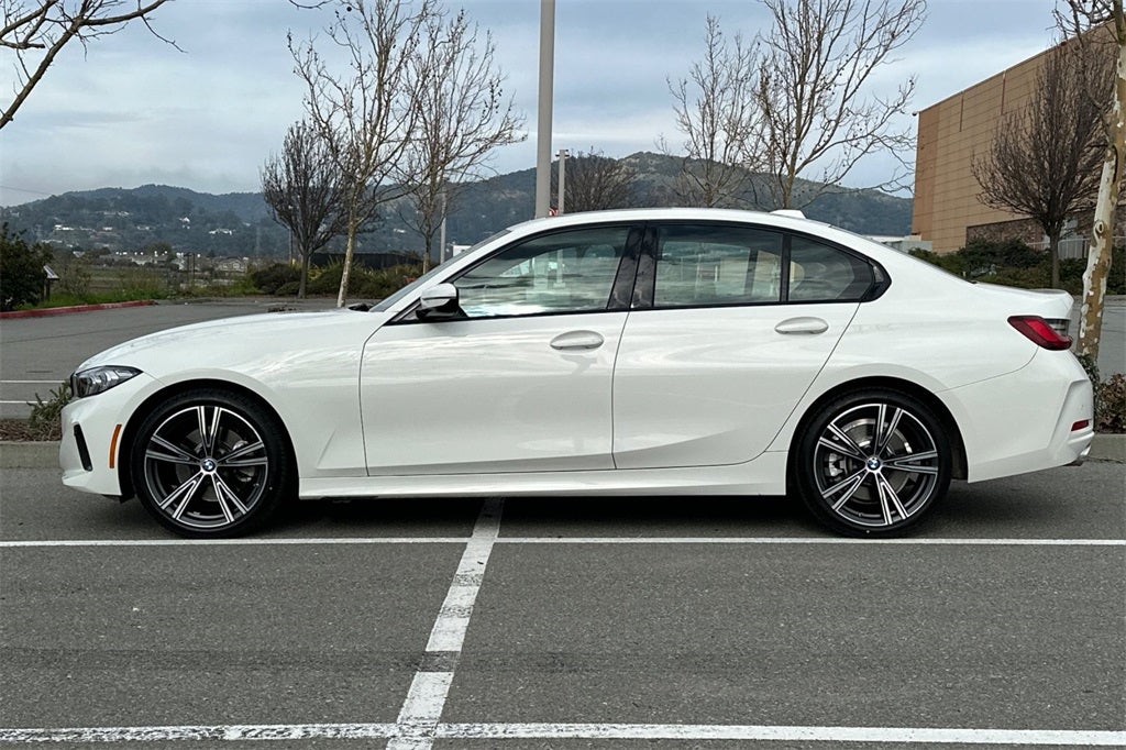 2023 BMW 3 Series 330i