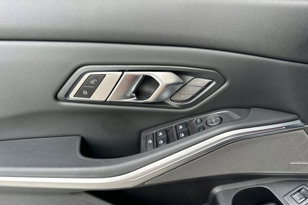 2023 BMW 3 Series 330i