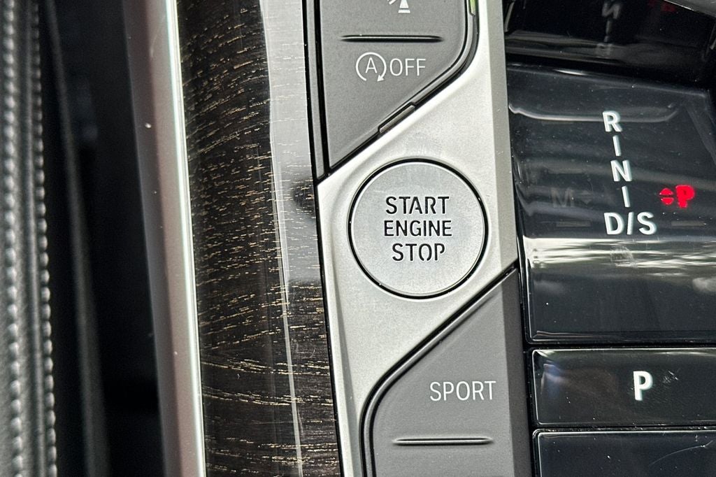 2023 BMW 3 Series 330i