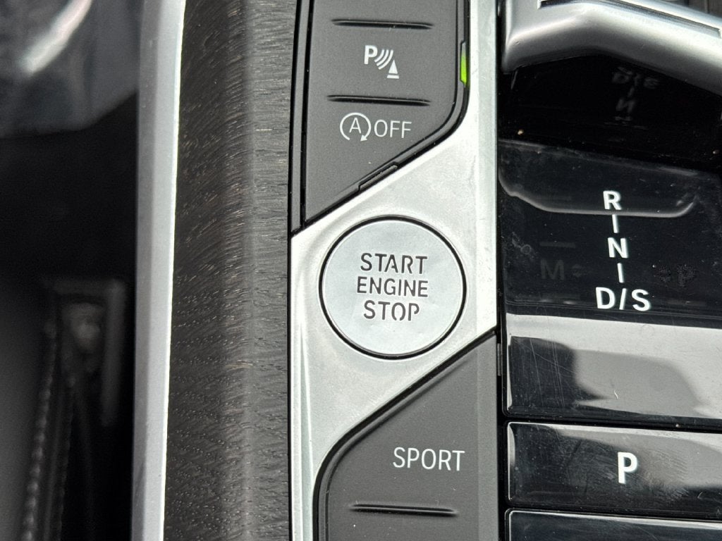 2023 BMW 3 Series 330i