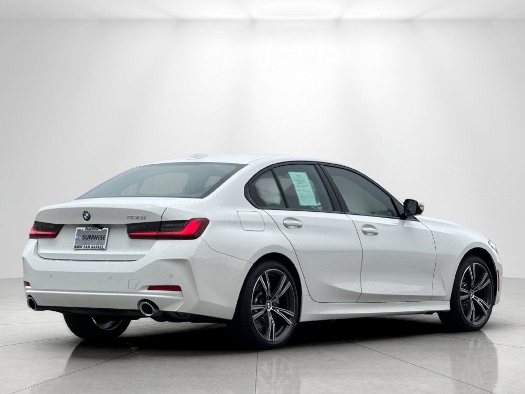 2023 BMW 3 Series 330i