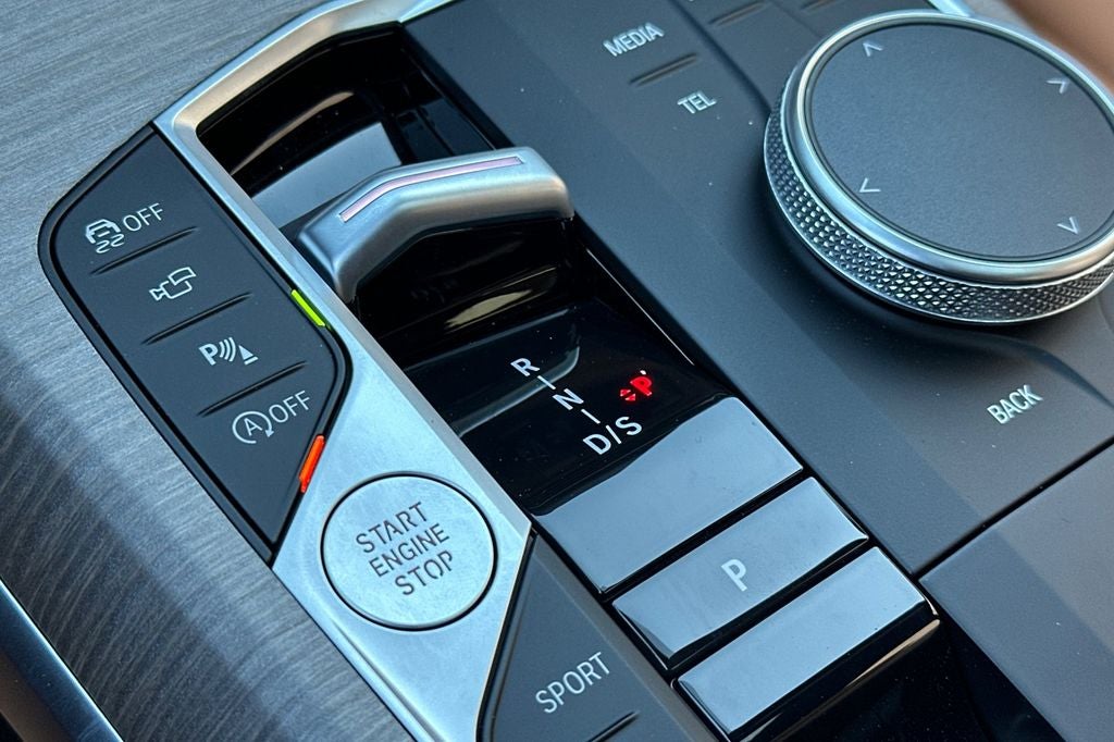 2025 BMW 3 Series 330i xDrive