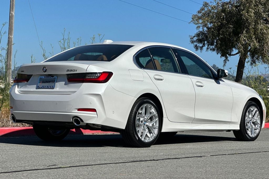 2025 BMW 3 Series 330i xDrive
