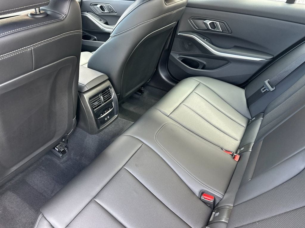2025 BMW 3 Series 330i xDrive