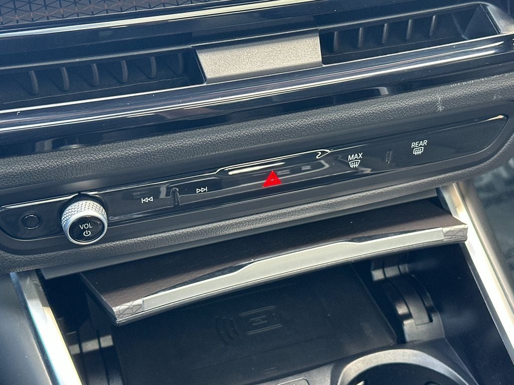2025 BMW 3 Series 330i xDrive