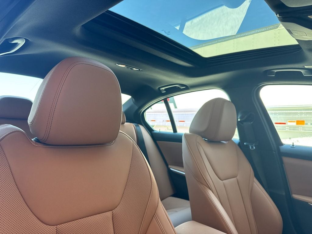 2025 BMW 3 Series 330i xDrive