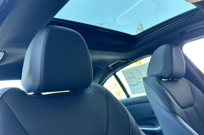 2025 BMW 3 Series 330i xDrive