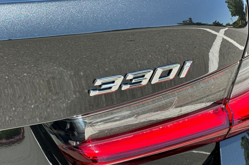 2025 BMW 3 Series 330i xDrive