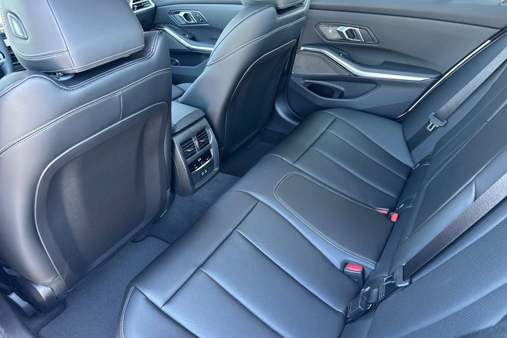 2026 BMW 3 Series 330i xDrive