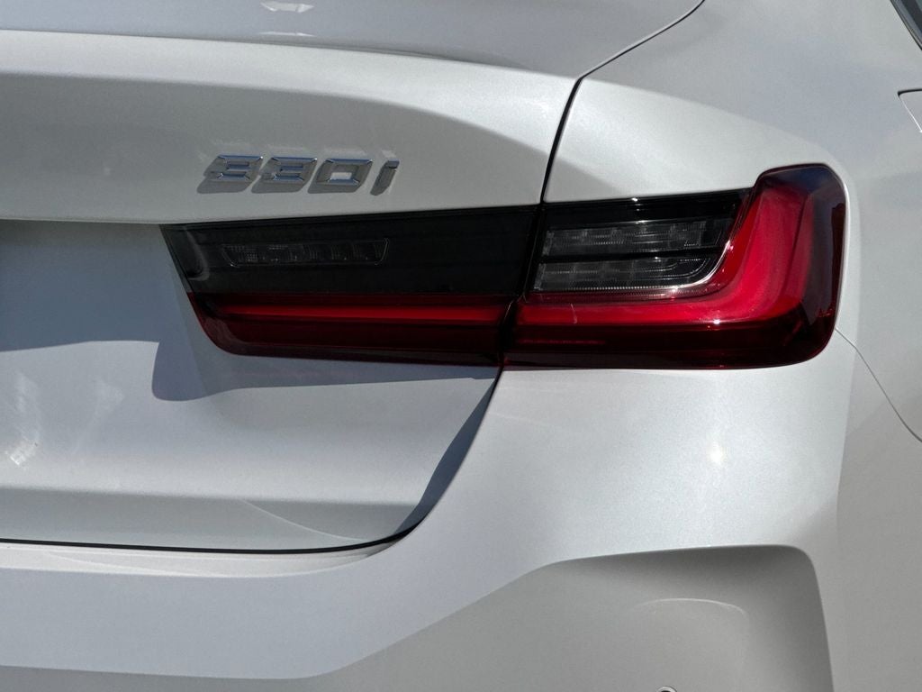 2025 BMW 3 Series 330i xDrive