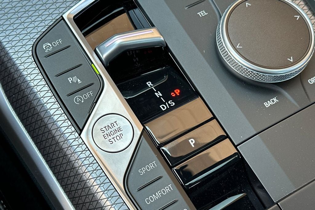 2025 BMW 3 Series 330i xDrive