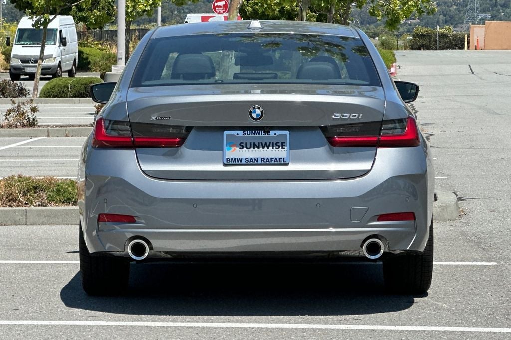 2025 BMW 3 Series 330i xDrive