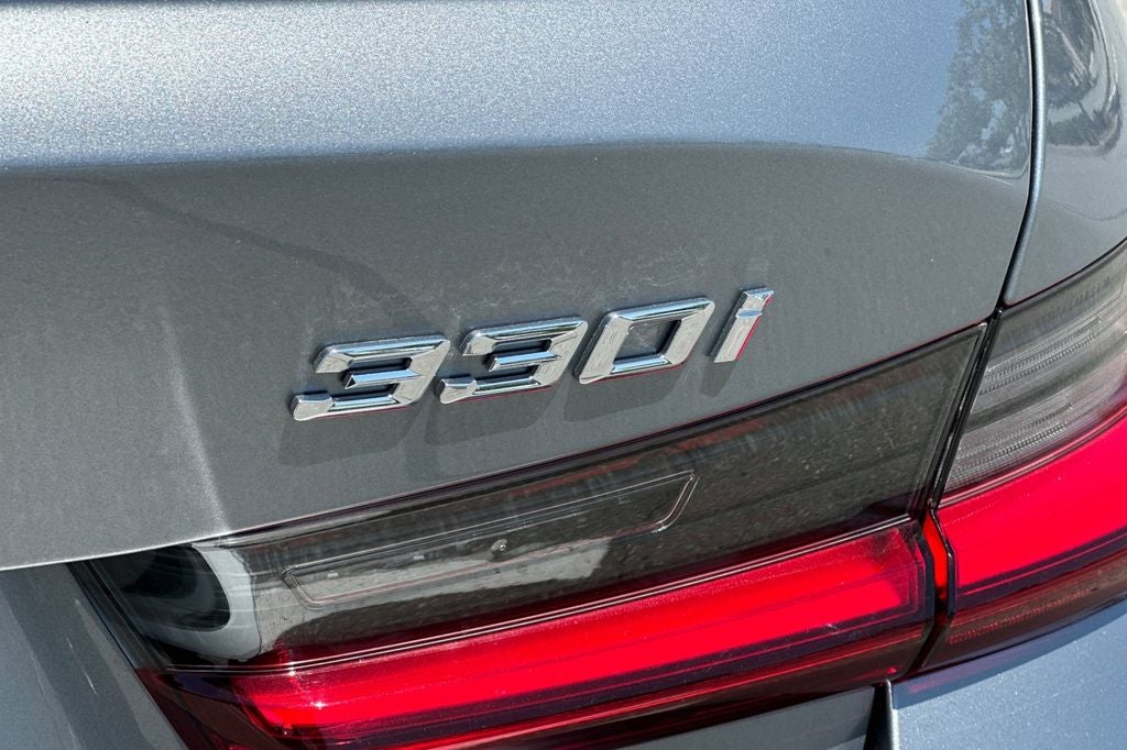 2025 BMW 3 Series 330i xDrive
