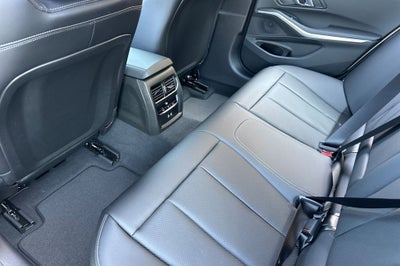 2025 BMW 3 Series 330i xDrive