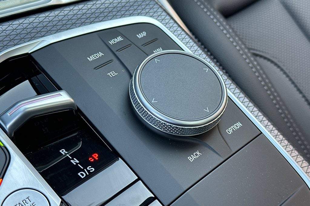 2025 BMW 3 Series 330i xDrive